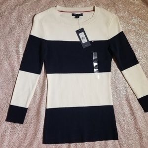 BRAND NEW WITH TAGS TOMMY HILFIGER SWEATER